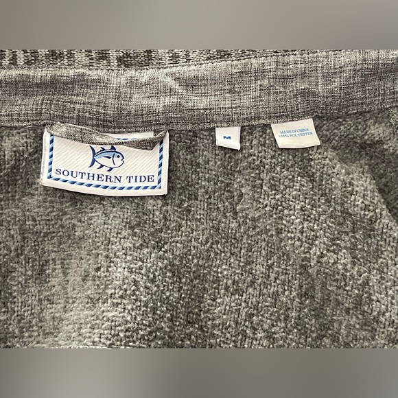 Southern Tide Men’s Button Up Shirt Shacket Benjies Size Medium. - Picture 4 of 9